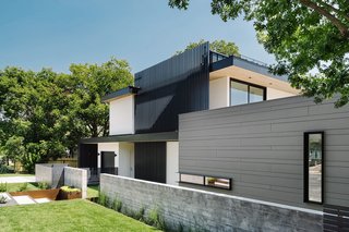 This Hip Austin Home Is Strategically Connected to its Vibrant Neighborhood - Photo 2 of 4 -