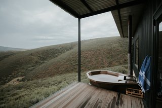 Take in the South African Countryside in This Shipping Container Eco-Cabin - Photo 7 of 8 -