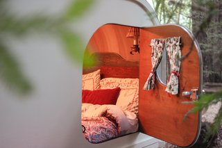 No Trailer, No Problem—This Cozy Teardrop Is For Rent - Photo 5 of 10 -