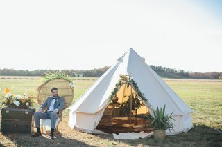 10 Modern Wedding Venues That Will Make Your Big Day Unforgettable - Photo 2 of 10 - Wanderland Popup, New Jersey. Flowers by Flower Child Florals.