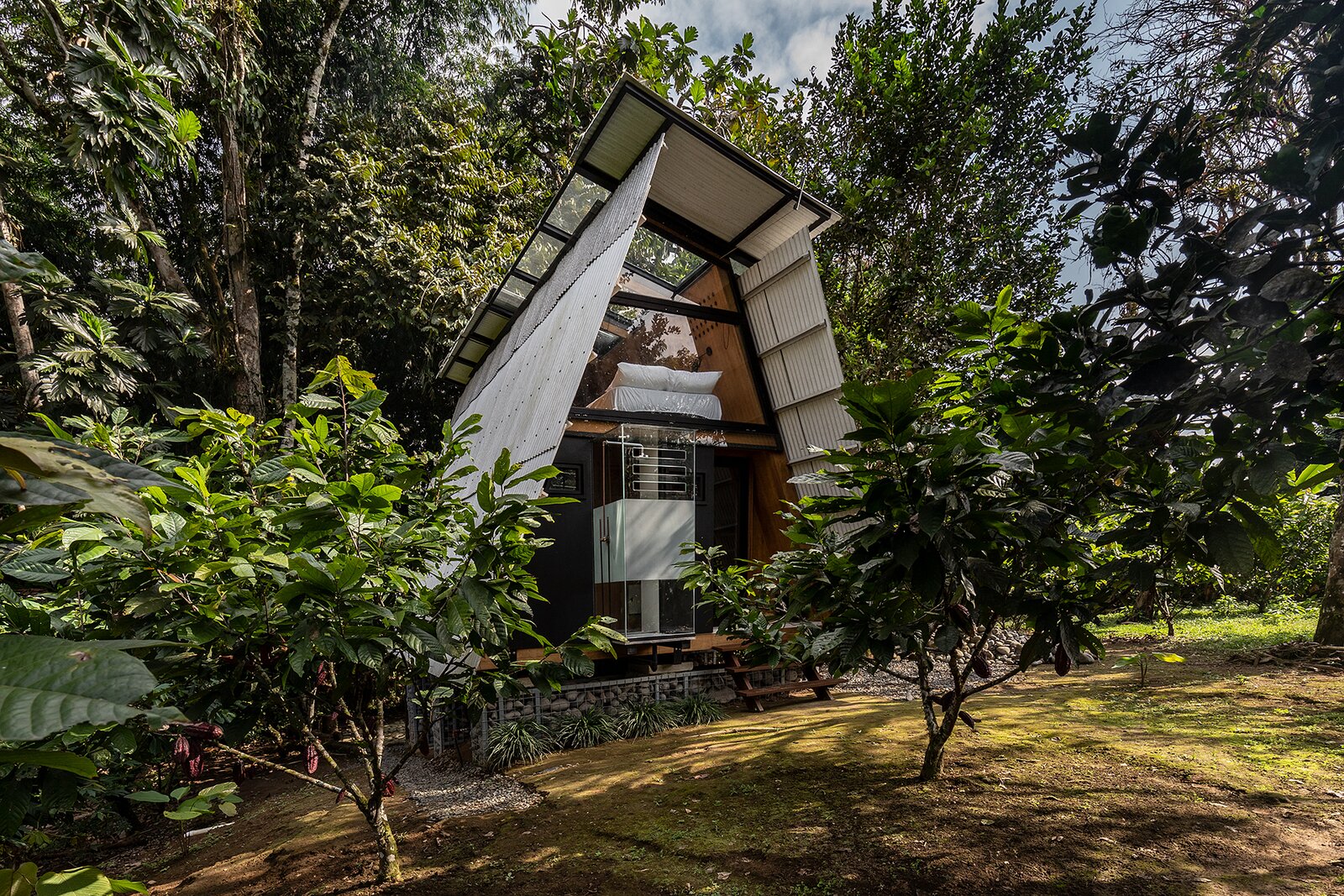 Huaira Cabin by Diana Salvador and Javier Mera - Vimarsana News