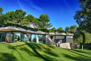 Coastal Contemporary:
10 Modern Seaside Homes - Photo 3 of 10 - Coastal Contemporary House with Majestic Sea Views: Unique architectural design and a meticulously landscaped exterior define this remarkable contemporary home. Blending modern elements with natural serenity, this property enjoys majestic views of the sea and a robust offering of amenities. Presented by Côte d'Azur Sotheby's International Realty.