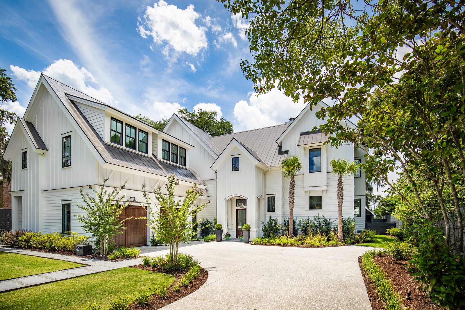 A Luxurious Waterfront Home in South Carolina Asks 4.5M (5 Photos) Dwell
