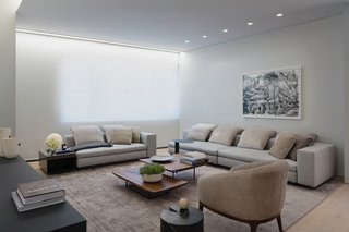 A soft and serene neutral color palette and a variety of textures create a luxurious yet comfortable ambiance.