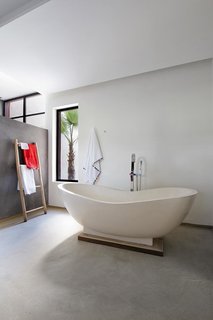 Stay in a Chic and Modern Moroccan Villa Near the Medina of Marrakech - Photo 9 of 11 -
