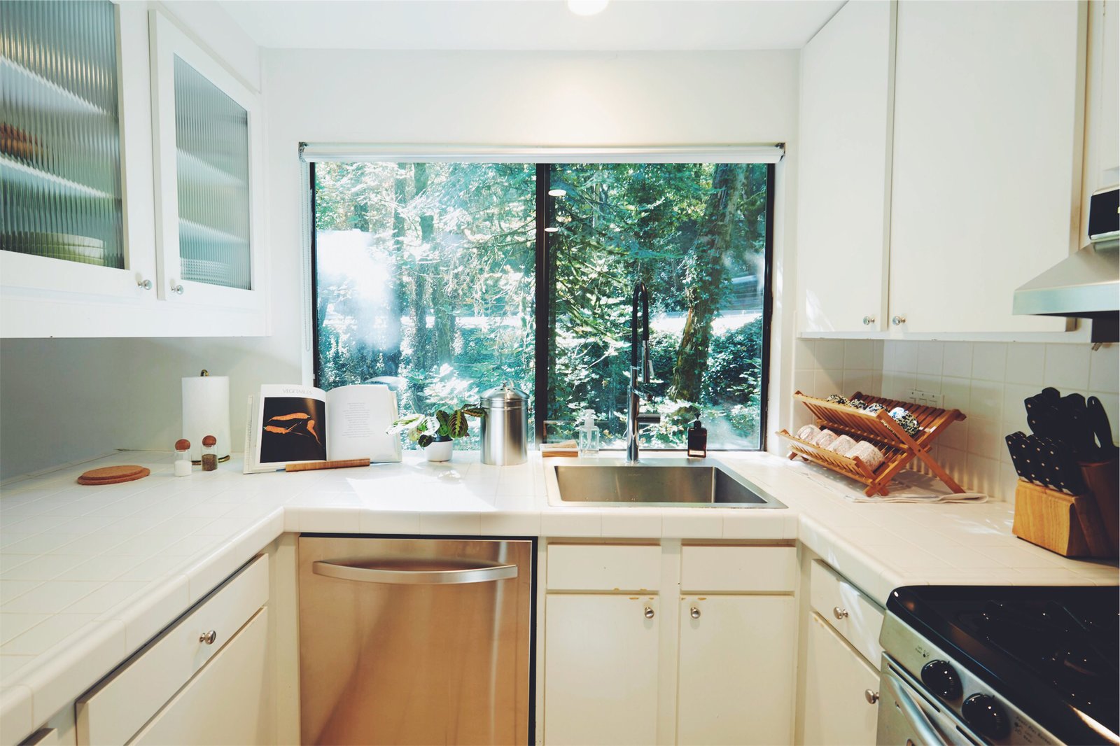 Photo 11 of 15 in This Tree House For Rent Near Downtown Portland