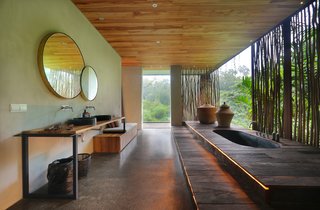 An Incredible Vacation Villa in the Balinese Jungle That’s Part Chameleon - Photo 14 of 17 -