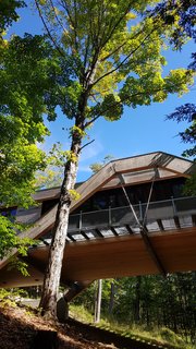 A Unique Home in the Canadian Forest That Doubles As a Bridge - Photo 9 of 11 -