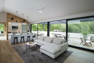 This Austin Home Was Designed to Showcase a Vintage Car Collection - Photo 11 of 20 -