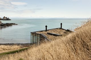 A New Book Reveals Some of the World's Most Incredible Vacation Rentals - Photo 8 of 25 -