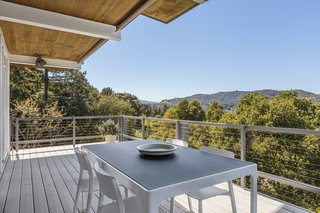 Spend the Night in an Iconic Case Study House North of San Francisco - Photo 6 of 16 -
