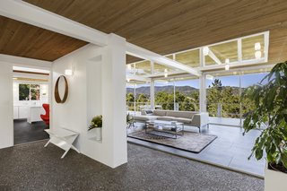 Spend the Night in an Iconic Case Study House North of San Francisco - Photo 7 of 16 -