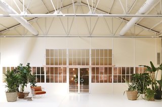 Tour a Creative Workspace in Madrid For Photoshoots and Events - Photo 2 of 18 -
