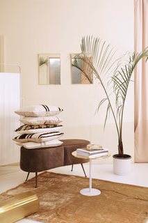 Tour a Creative Workspace in Madrid For Photoshoots and Events - Photo 10 of 18 -