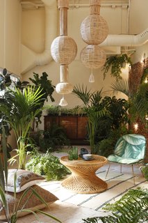 Tour a Creative Workspace in Madrid For Photoshoots and Events - Photo 11 of 18 -