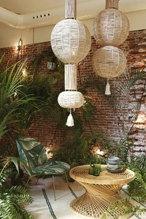 Tour a Creative Workspace in Madrid For Photoshoots and Events - Photo 12 of 18 -