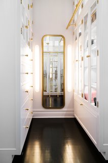 A 19th-Century Schoolhouse in Brooklyn Becomes a Classy Apartment - Photo 16 of 21 -