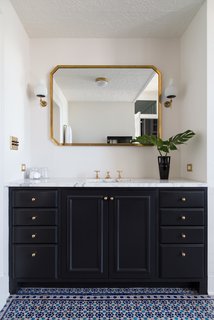 A 19th-Century Schoolhouse in Brooklyn Becomes a Classy Apartment - Photo 19 of 21 -