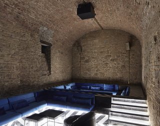 An Underground Speakeasy in Vienna Is Turned Into a Chic Cocktail Lounge - Photo 15 of 18 -