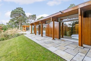 A Modernist Time Capsule by Erno Goldfinger Asks $4M - Photo 5 of 19 -