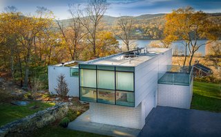A Toshiko Mori-Designed Masterpiece in New York Wants $4.95M - Photo 4 of 15 -