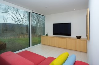 A Toshiko Mori-Designed Masterpiece in New York Wants $4.95M - Photo 10 of 15 -
