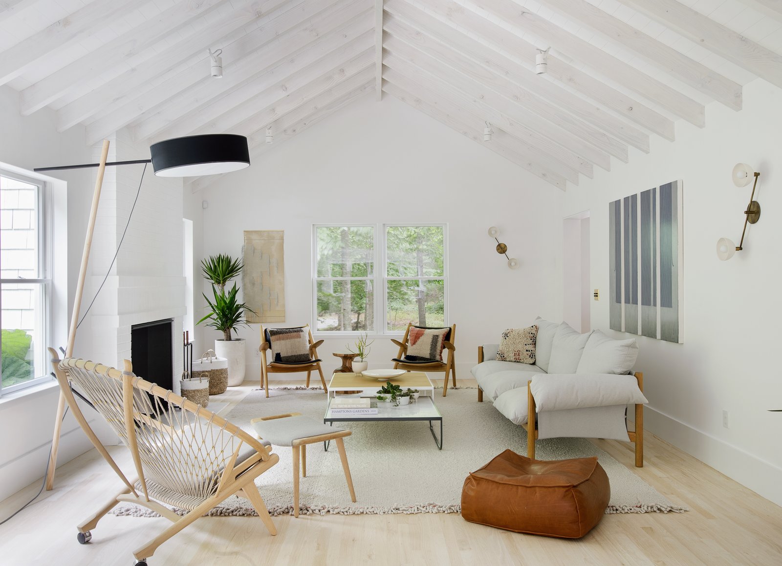 A Hamptons Beach Retreat Gets a iScandinaviani iStylei 