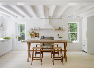 A Hamptons Beach Retreat Gets a Scandinavian-Style Makeover - Photo 2 of 19 -