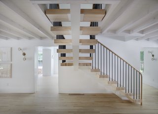 A Hamptons Beach Retreat Gets a Scandinavian-Style Makeover - Photo 9 of 19 -