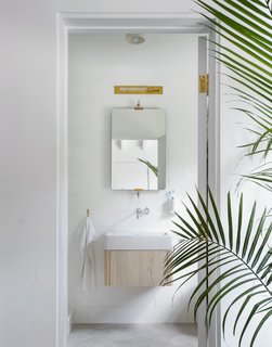 A Hamptons Beach Retreat Gets a Scandinavian-Style Makeover - Photo 15 of 19 -