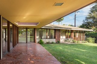 A Pristine John Lautner Home in Long Beach Is Available For the First Time - Photo 6 of 6 -