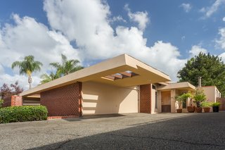A Pristine John Lautner Home in Long Beach Is Available For the First Time - Photo 1 of 6 -