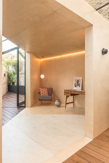 A Crafty Triangular Addition Carves Out Office Space in a London Backyard - Photo 3 of 11 -