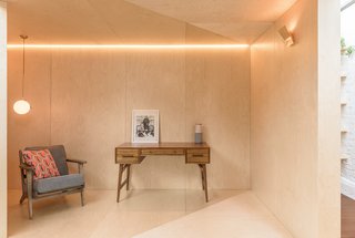 Every surface of the Triangle is clad in a high-quality birch plywood. 