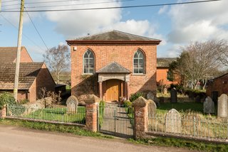 A Converted 19th-Century Church in the English Countryside Asks $923K - Photo 2 of 17 -