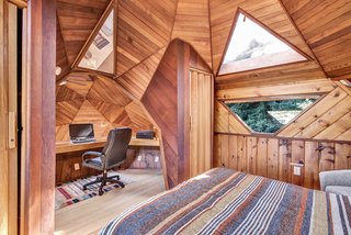 A Geodesic Getaway in Northern California Asks $475K - Photo 11 of 13 -