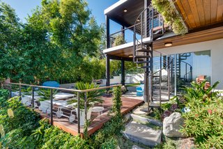 The patio and pool area take advantage of clement Californian weather.