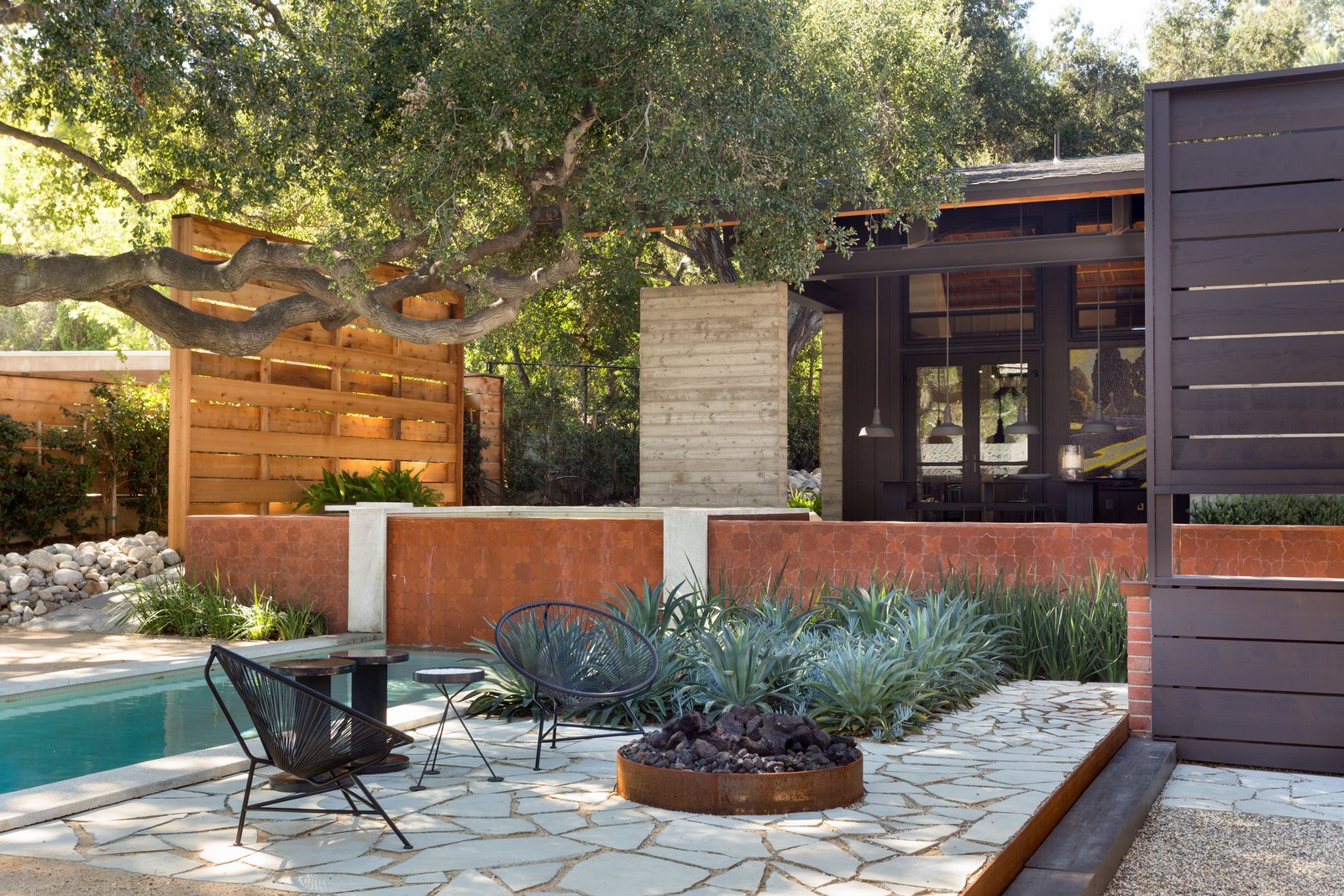 6 backyard landscape designs that need minimal maintenance