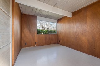 A peek at one of the bedrooms.