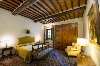 You Can Own Michelangelo’s Former Tuscan Villa For $9.3M - Photo 8 of 11 - One of the villa's ten bedrooms. 