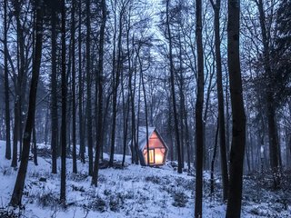 10 Buildings We Love by Piers Taylor - Photo 6 of 26 - The trailer is clad in corrugated fiberglass and steel, and internally lined in used, cleaned shuttering plywood. 
