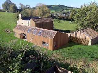 10 Buildings We Love by Piers Taylor - Photo 15 of 26 - Starfall has a very simple asymmetric section that allows the morning light to penetrate deep into the building and flood it with light. 