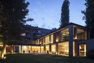 This Glass Pied-à-Terre Is Hidden in a Belgian Garden - Photo 15 of 15 -