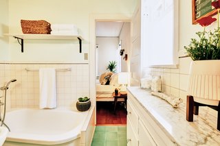Here is the bathroom in the guest house. 