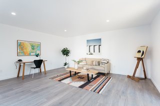 The detached space can easily be used as an artists studio or a home office. 