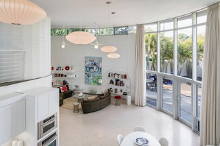 The roundness of the house lends itself perfectly to an open, wallless floor plan. 