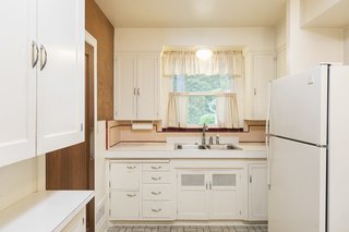 Before the revamp, the kitchen was tiny and cramped. 
