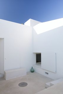 A peaceful corner of interconnected outdoor space. 