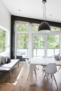 Floor-to-ceiling windows offer sweeping views of the surrounding mountains, with interesting views from every angle.