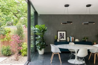 The mix of materials feels chic and polished, while also cultivating a natural, earthy vibe. 